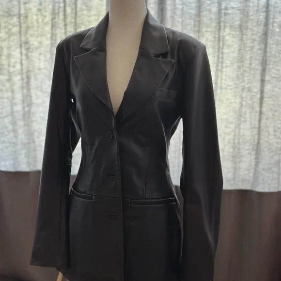 Reformation NWT Veda Black Leather Blazer - XS - Picture 6 of 7